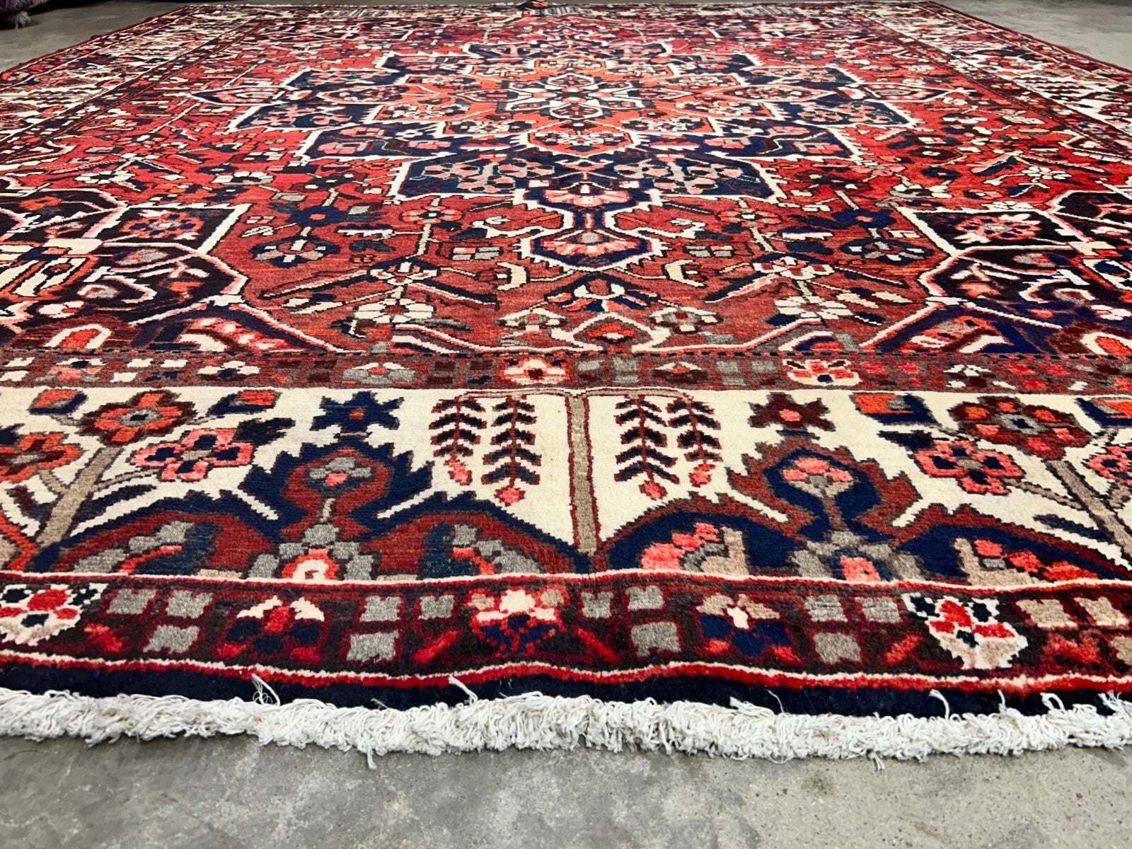 10'3"x12'2" Hand-Knotted 100% Wool Pile Bakhtiarie Rug