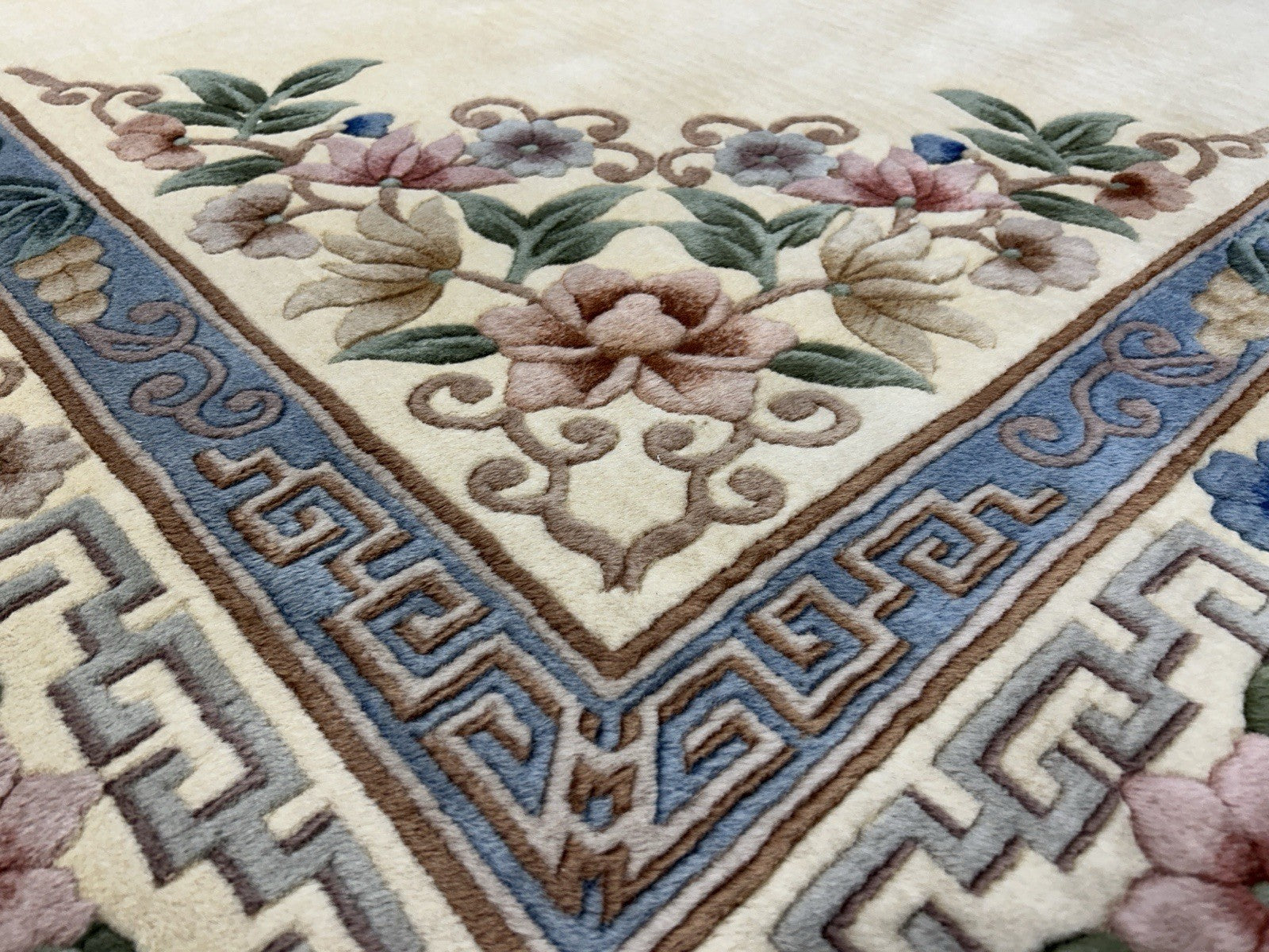 7’10”x10’1” Hand-Knotted 100% Wool Pile Oriental Area Rug - Carpet