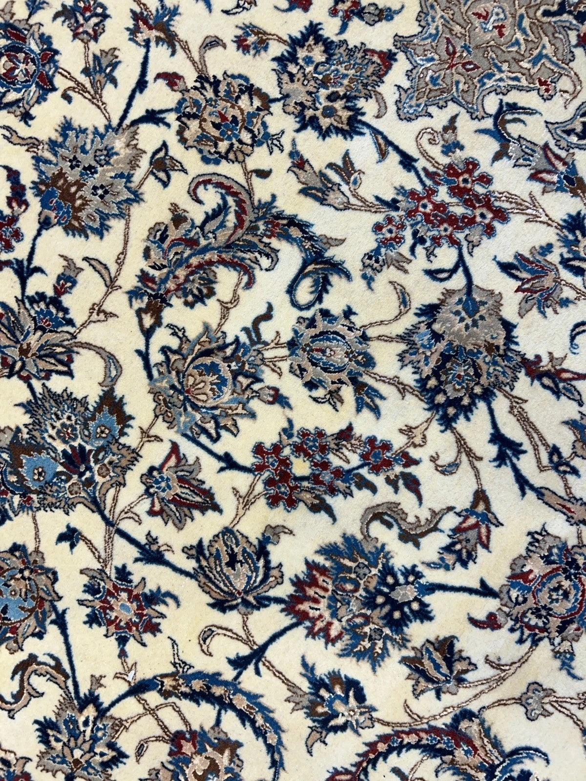 10'3"x14'1" Extra Fine Hand-Knotted Wool & Silk Naine Rug