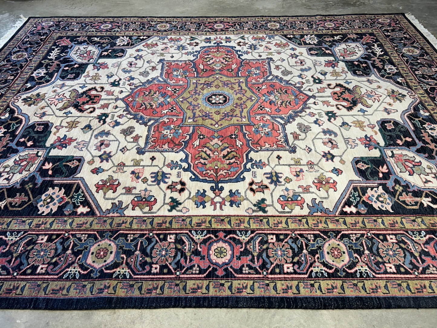 9'x11'10" Hand-Knotted 100%  Wool Pile IndoHeriz Rug