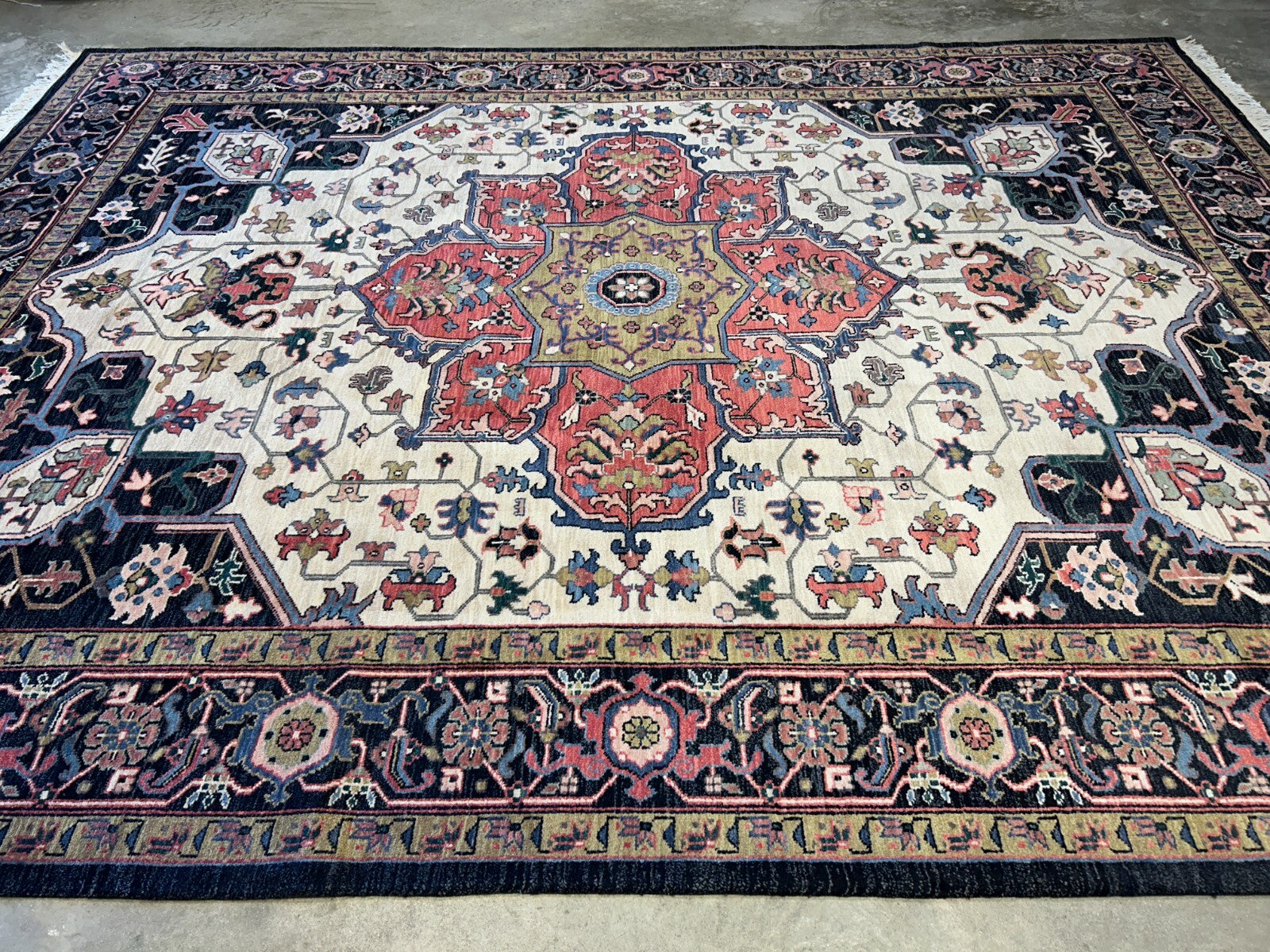 9'x11'10" Hand-Knotted 100%  Wool Pile IndoHeriz Rug