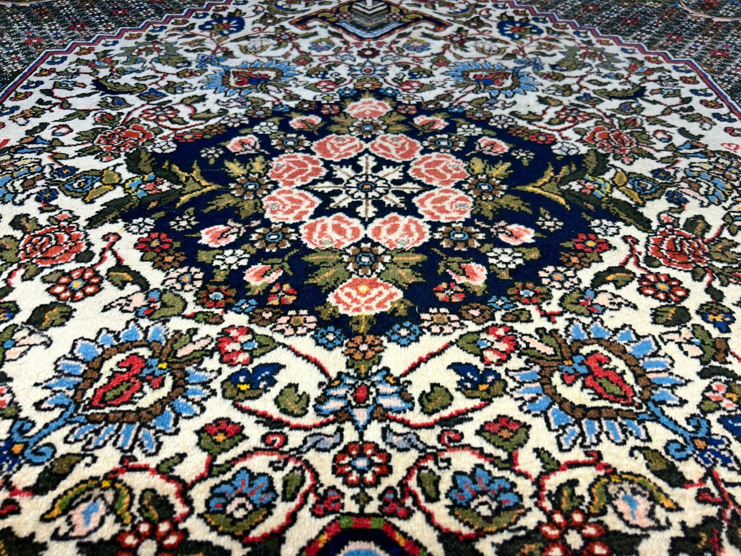 6'7"x9'9" Hand-Knotted 100% Wool Pile Bakhtiarie Carpet - Area Rug