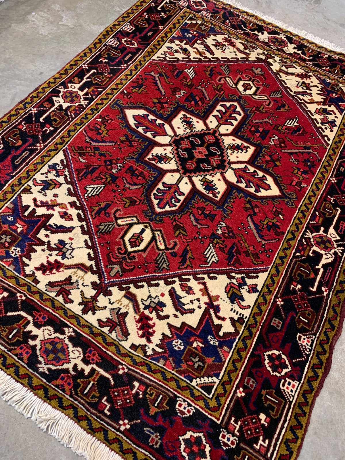 4'0" x 6'1" Hand-Knotted 100% Wool Geometric Persiane Herize Rug