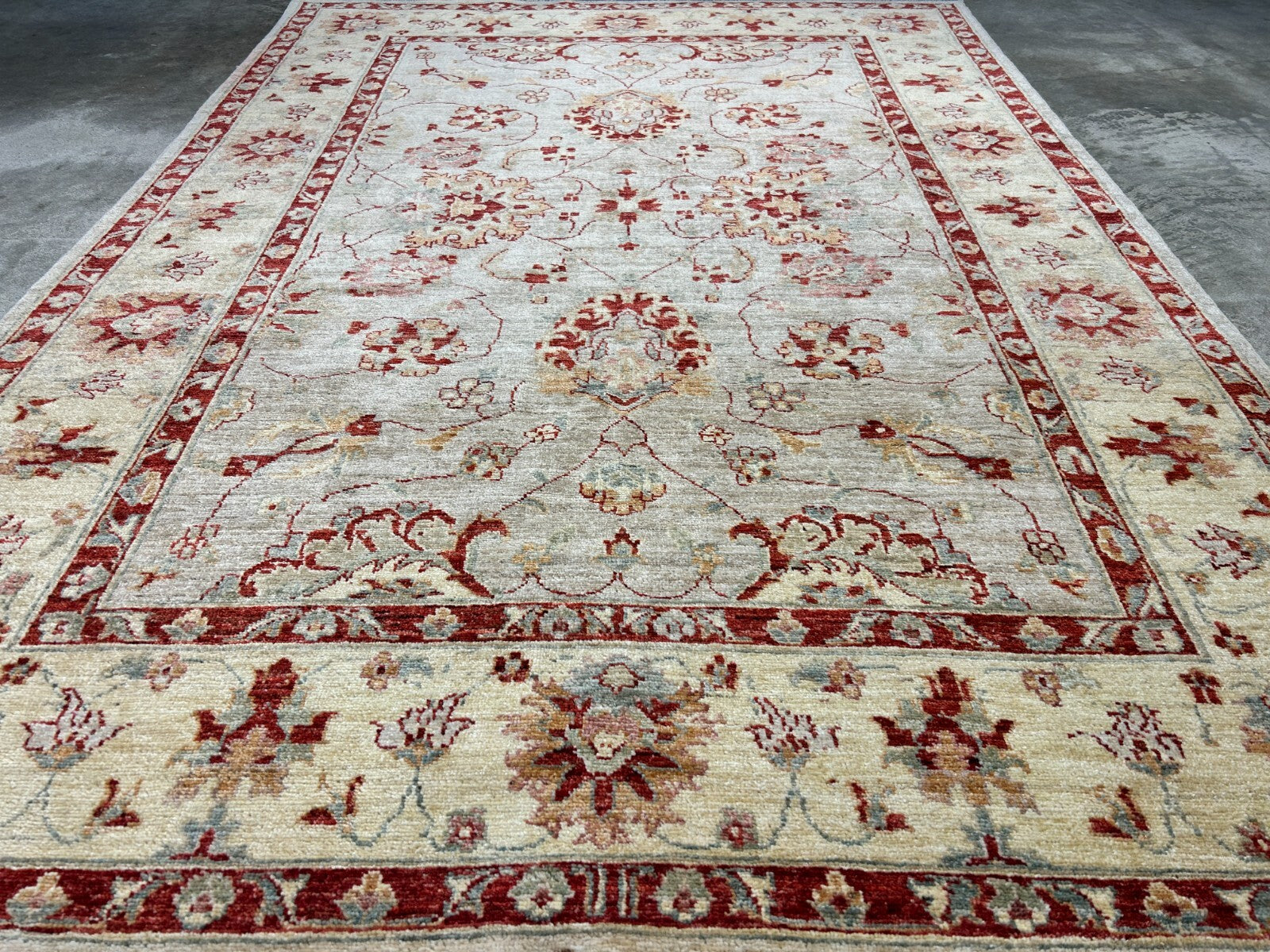 5'8"x8'2" Hand-Knotted 100% Wool Pile Agra Carpet - Area Rug