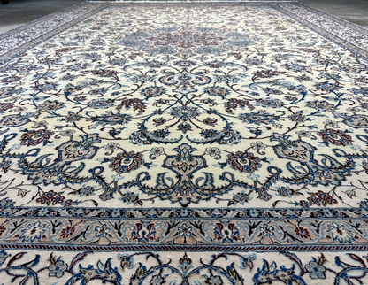 6'9"x10'7" Extremely Fine Hand-Knotted Wool & Silk Blend Naine Carpet - Area Rug