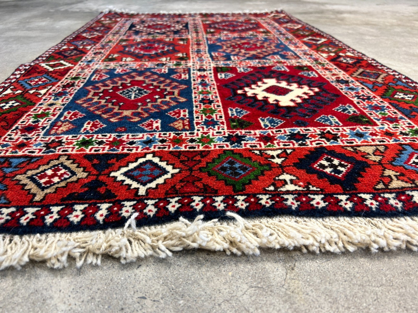 2'7"x4'2" Hand-Knotted 100% Wool Pile Yalamehe Rug