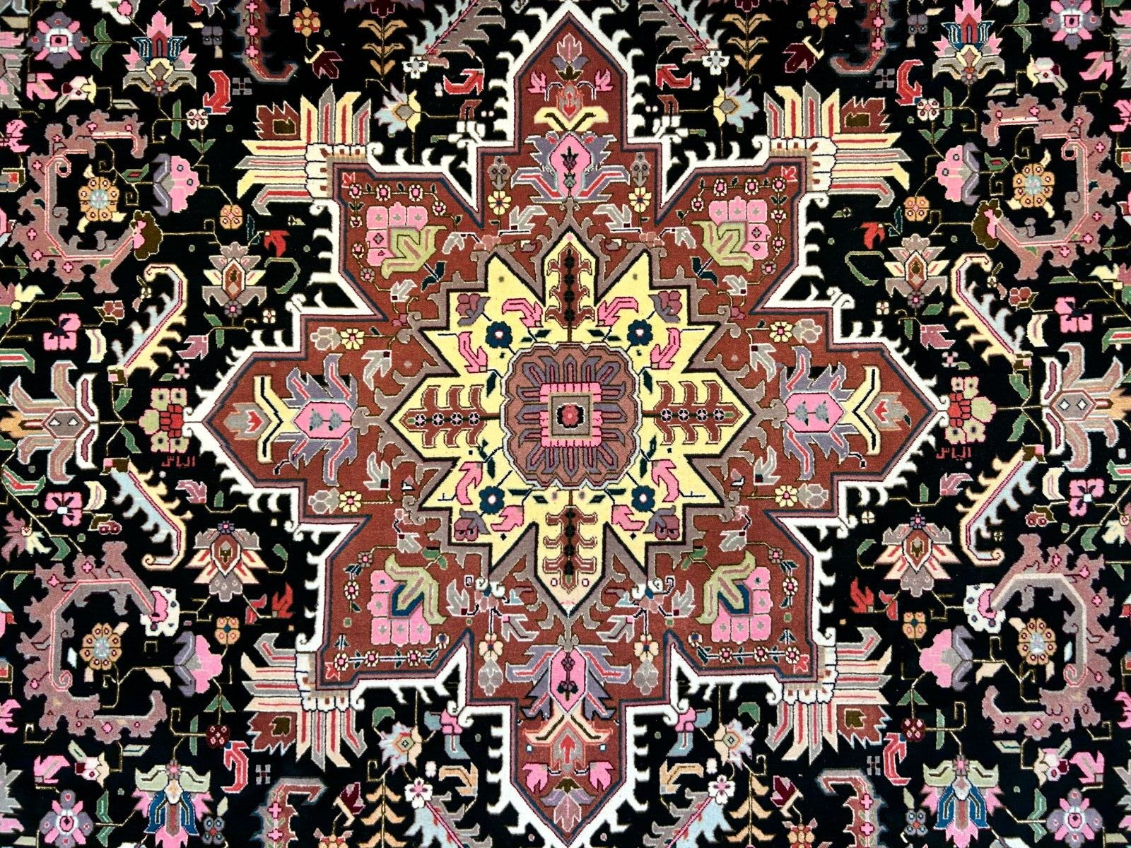 6'6"x9'6" Fine Hand-Knotted Wool & Silk Blend Tabrize Herize Carpet - Area Rug