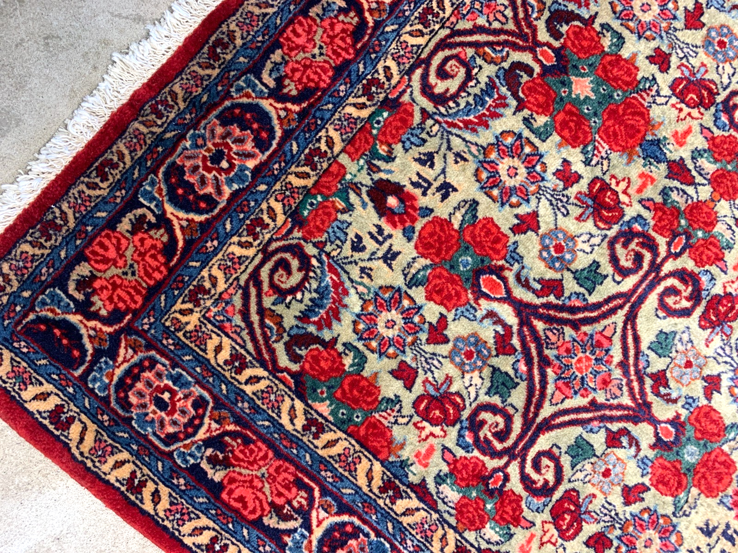 3'8"x4'11'' Hand-Knotted 100% Wool Bidjare Area Rug - Area Carpet