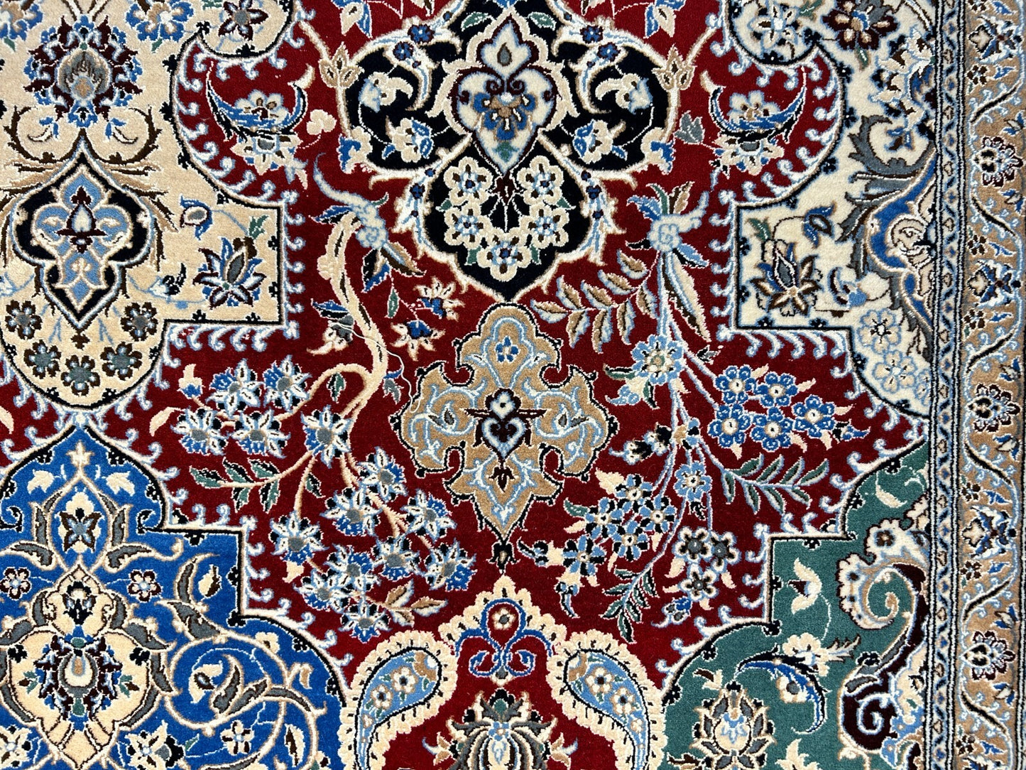 6'8"x10' Very Fine Hand-Knotted Wool & Silk Naine Rug - Area Carpet