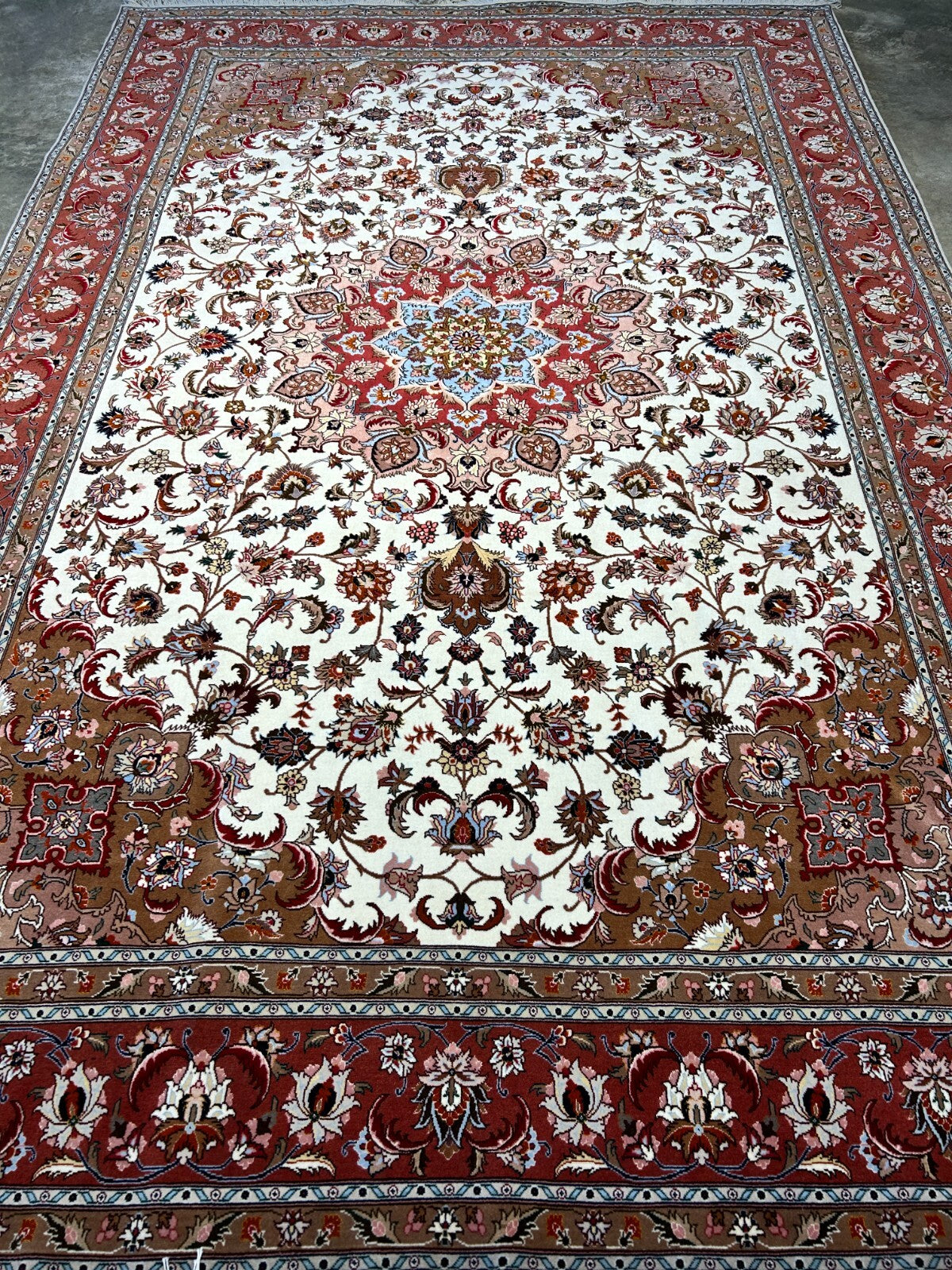 6'7"x10'1" Fine Hand-Knotted Wool & Silk Blend Tabrize Carpet - Area Rug
