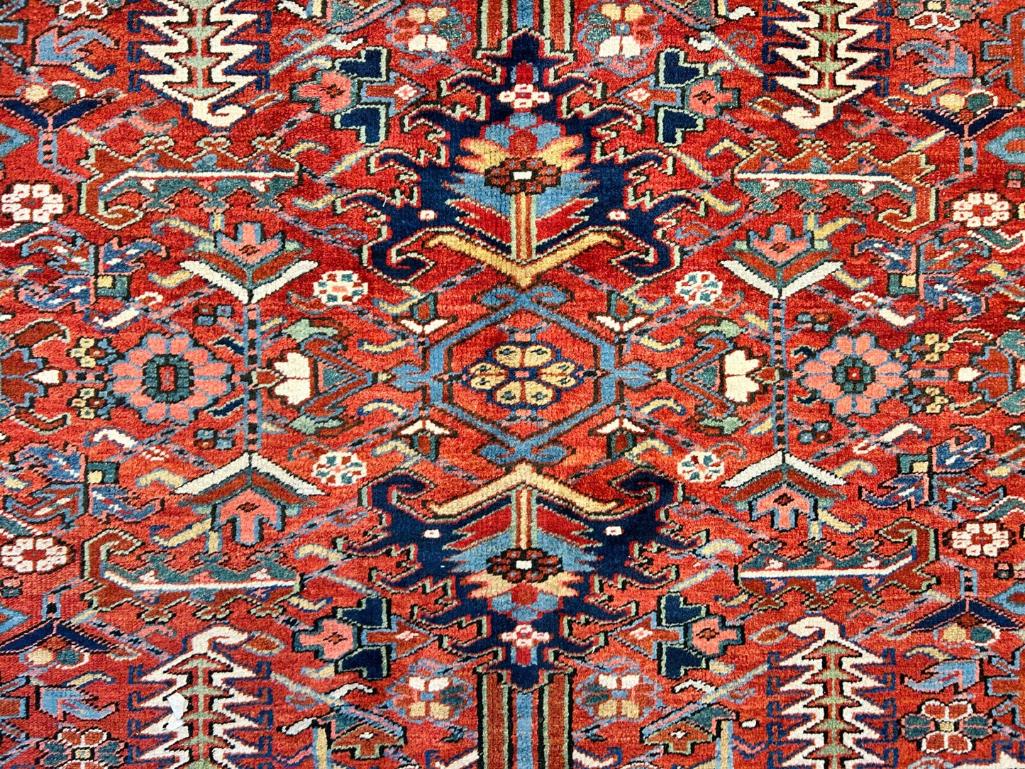 Collector Item - 9'1"x12'2" Antique Fine Wool Herize Hand-Knotted Rug