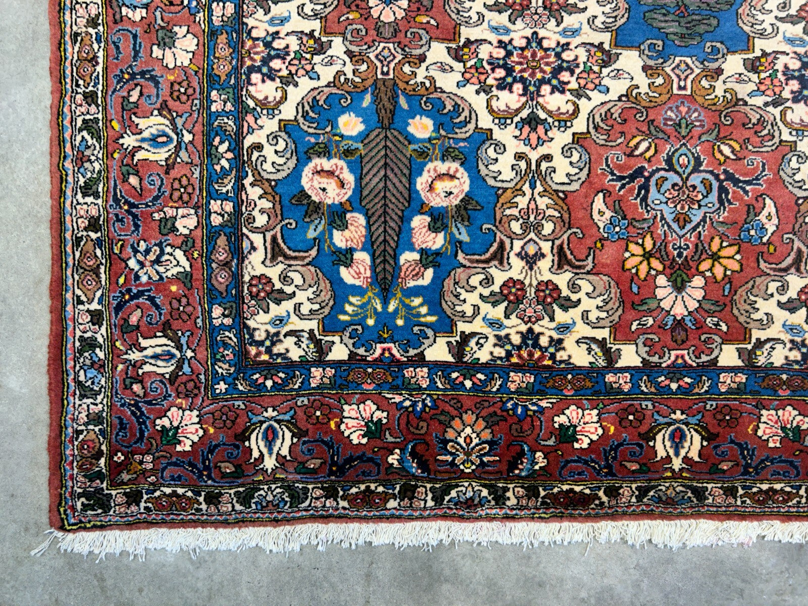 6'7"x9'5" Hand-Knotted 100% Lamb Wool Bakhtiarie Carpet - Area Rug