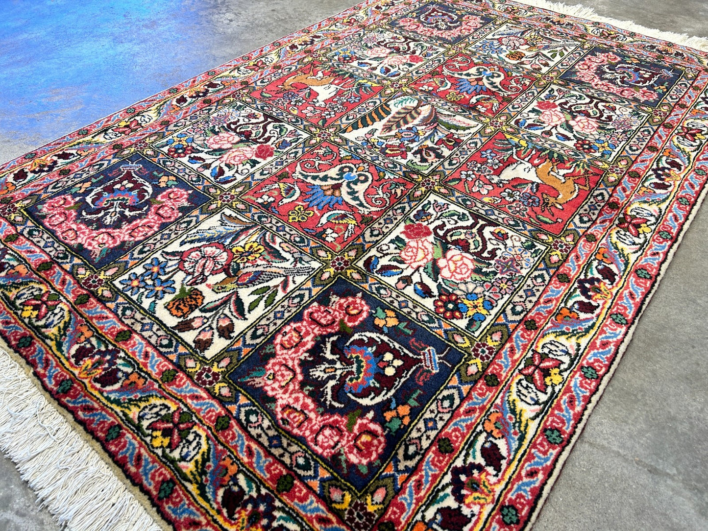 3'5"x5'2" Hand-Knotted 100% Lamb Wool Bakhtiarie Carpet - Area Rug