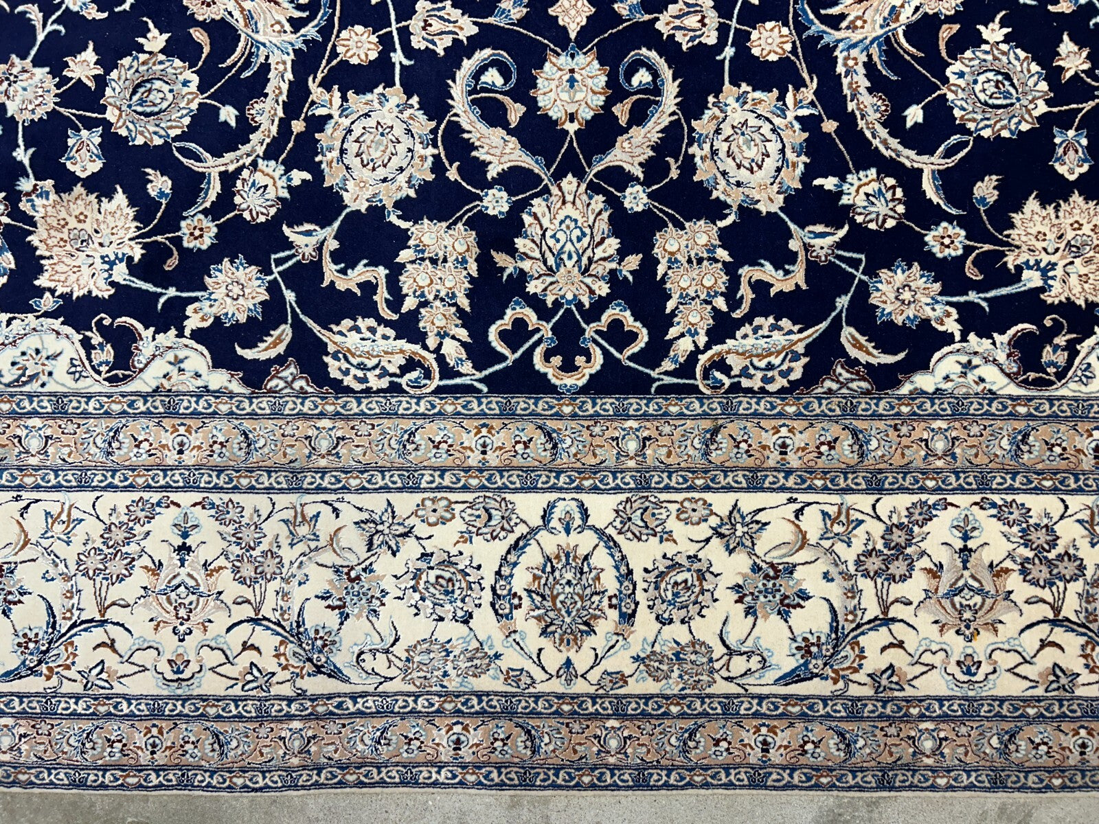 10'4"x14'3" Fine Hand-Knotted Wool & Silk Naine Rug