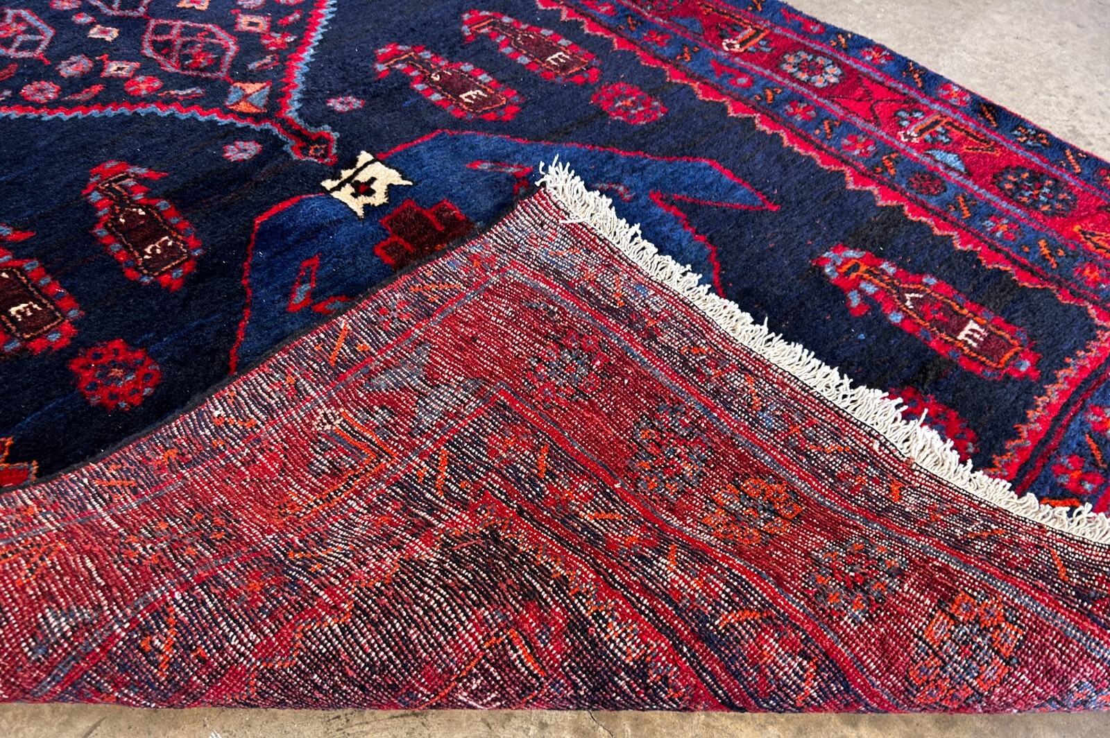 4'7" x 9'9'' Hand-Knotted 100% Lamb Wool Bidjare Area Rug