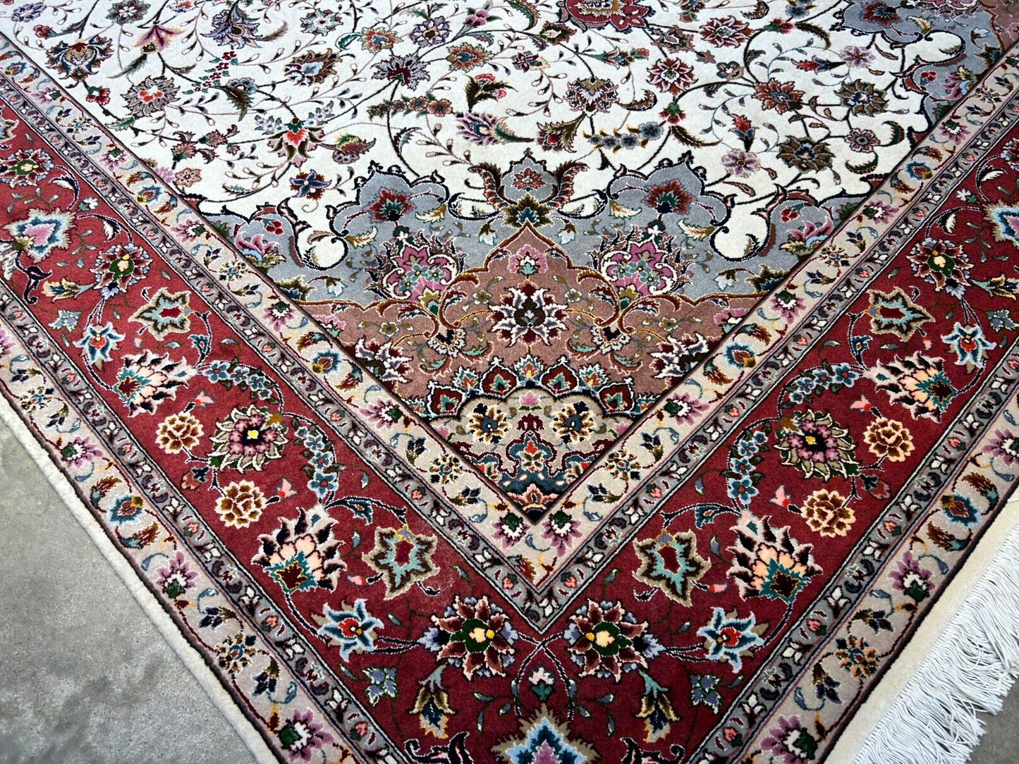 6'9"x9'9" Fine Hand-Knotted Wool & Silk Blend Tabrize Carpet - Area Rug