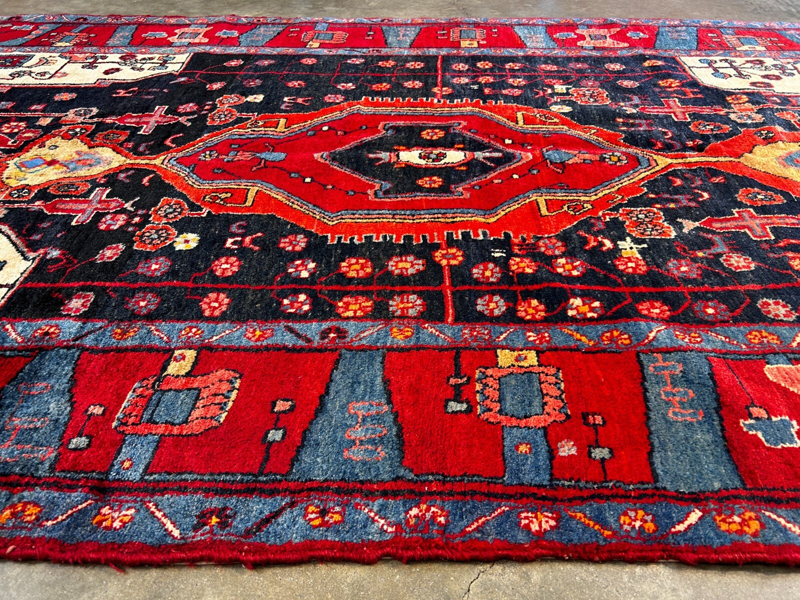 5'1" x 9'8" Hand-Knotted 100% Wool Carpet - Nahavande Area Rug