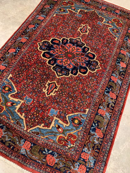 4'3"x6'7" Antique Hand-knotted Fine Wool Pile Bidjare Rug - Carpet