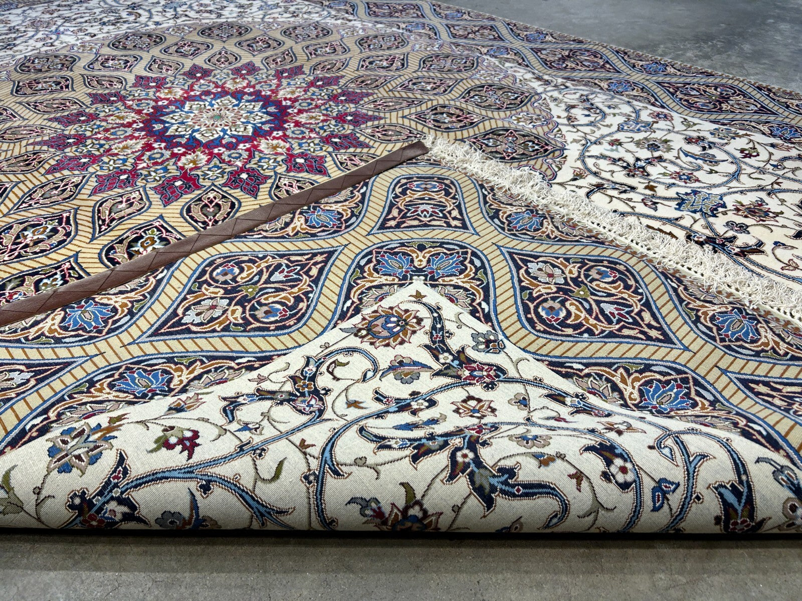 6'6"x10' Extra Fine Hand-Knotted Wool & Silk Isfahane Rug
