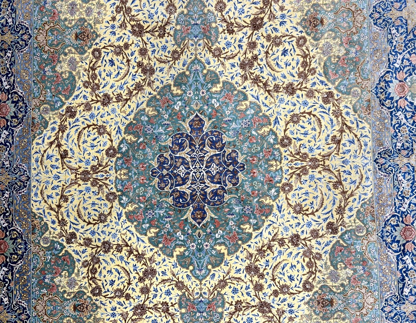 6'5"x10'4" Exquisite Extra-Fine Hand-Knotted 100% Silk Qume Carpet - Area Rug