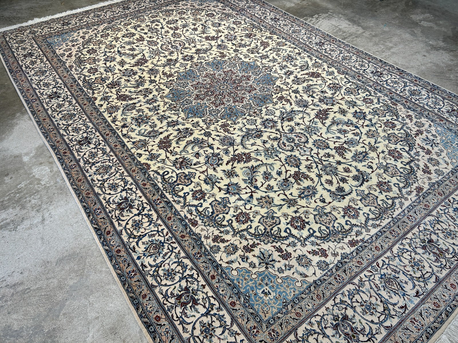 6'9"x10'7" Extremely Fine Hand-Knotted Wool & Silk Blend Naine Carpet - Area Rug