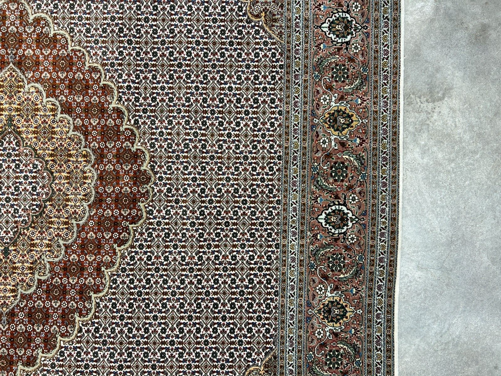 6'8"x10' Fine Hand-Knotted Wool & Silk Oriental Tabrize Rug - Area Carpet