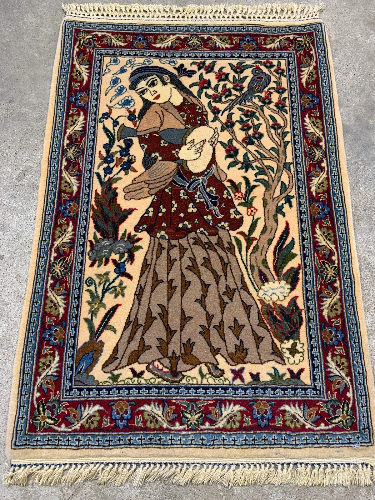 1'7"x2'4" Extra Fine Hand-Knotted 100% Wool Pile Pictorial Isfahane Rug