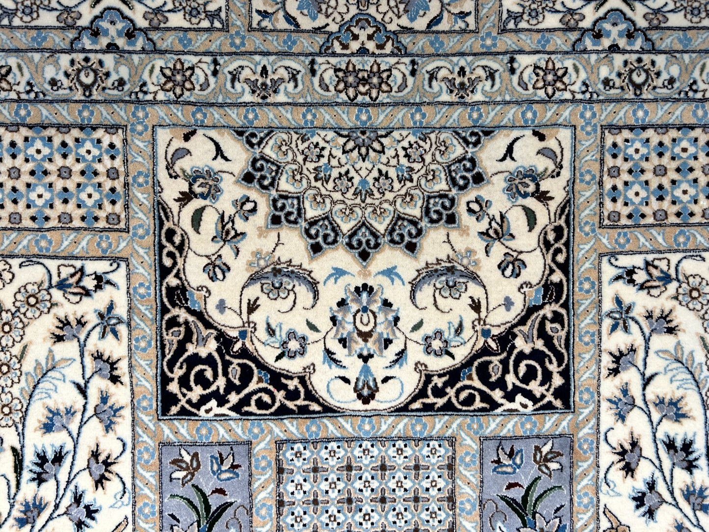 6'9"x10'2" Extra Fine Hand-Knotted Wool & Silk Habibian Naine Rug - Area Carpet