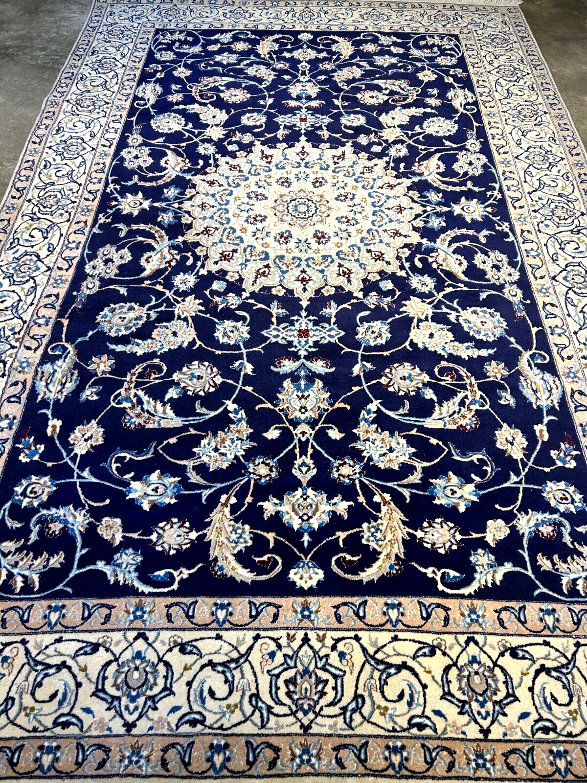 6'5"x10'1" Fine Hand-Knotted Wool & Silk Naine Rug - Area Carpet
