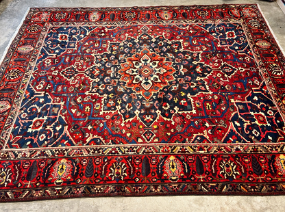 10'5"x12'8" Hand-Knotted 100% Wool Pile Bakhtiarie Rug