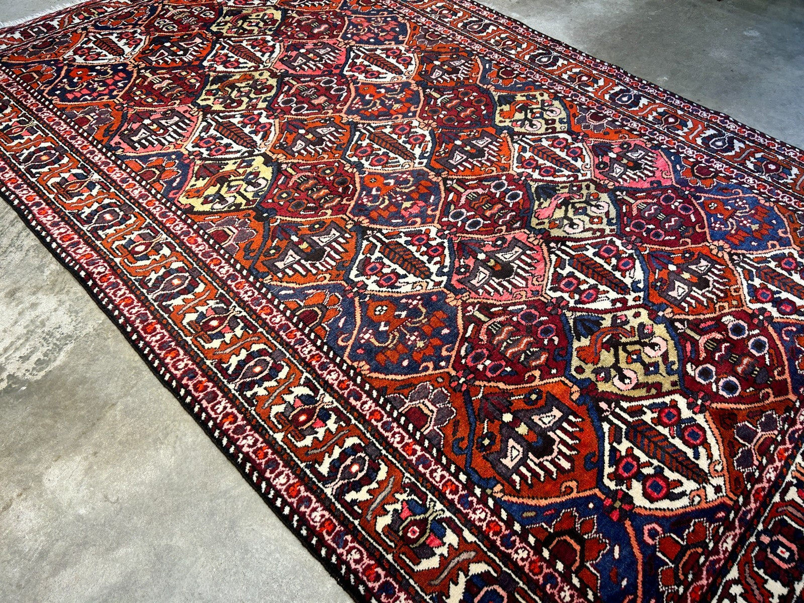 6'6"x10'1" Hand-Knotted 100% Lamb Wool Bakhtiarie Carpet - Area Rug