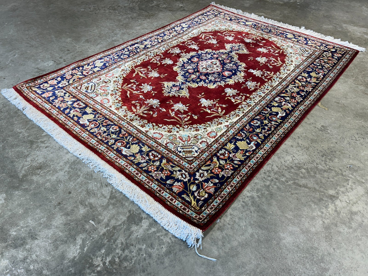 3'3"x5' Exquisite Fine Hand-Knotted 100% Silk Qume Area Rug
