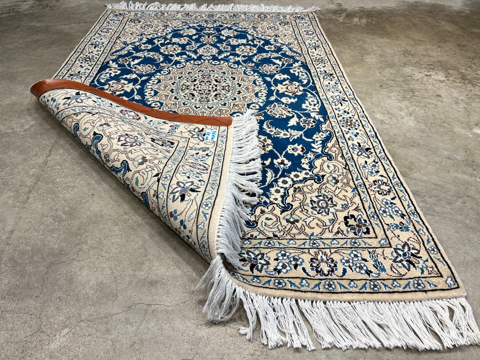 3'1"x4'9" Fine Hand-Knotted Wool & Silk Naine Rug