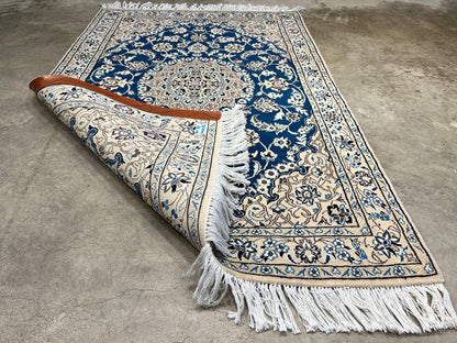 3'1"x4'9" Fine Hand-Knotted Wool & Silk Naine Rug