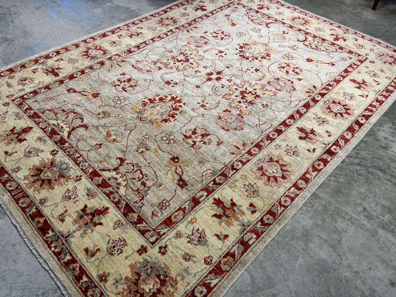 5'8"x8'2" Hand-Knotted 100% Wool Pile Agra Carpet - Area Rug