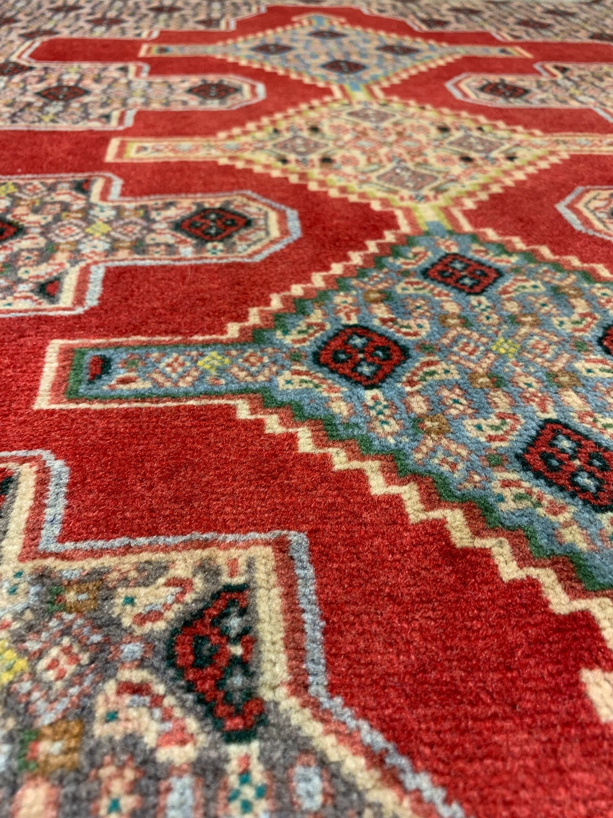 2'6"x3'2" Vintage Hand-Knotted Wool Oriental Rug - Area Carpet