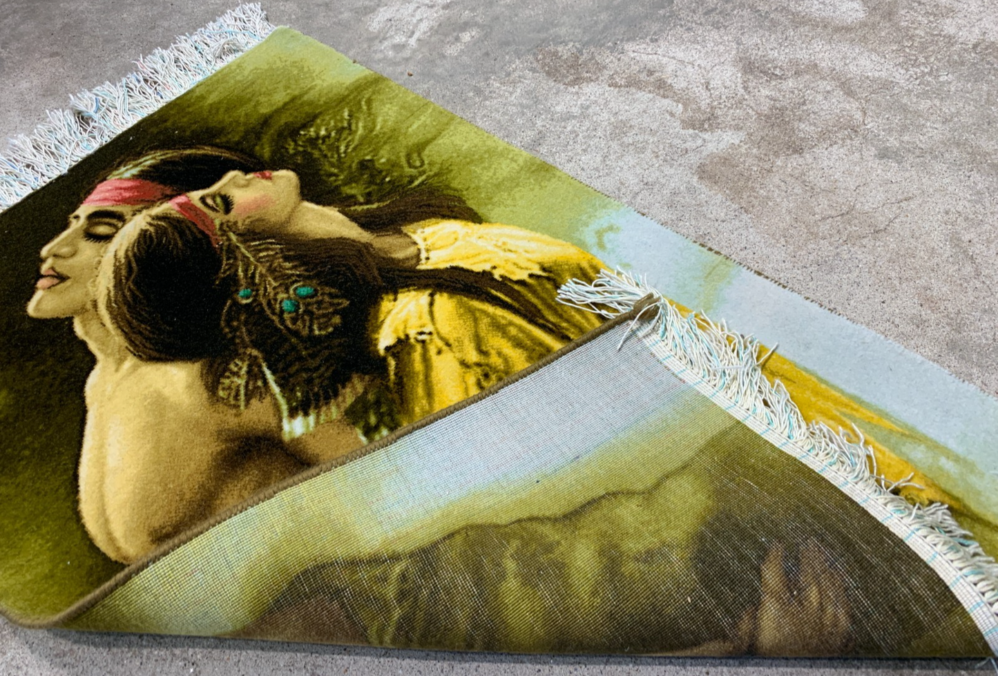 2'1"x3'1" Fine Hand-Knotted Wool & Silk  Pictorial Tabrize Rug