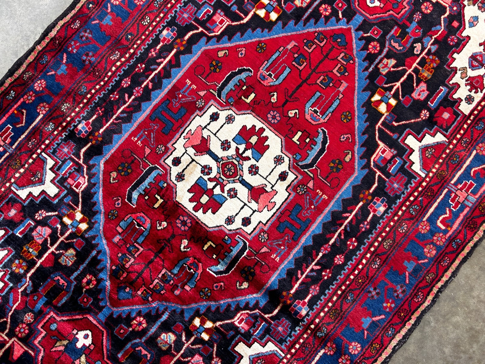 5'8" x 10'11" Hand-Knotted 100% Lamb Wool Pile Hamadane Area Rug - Carpet