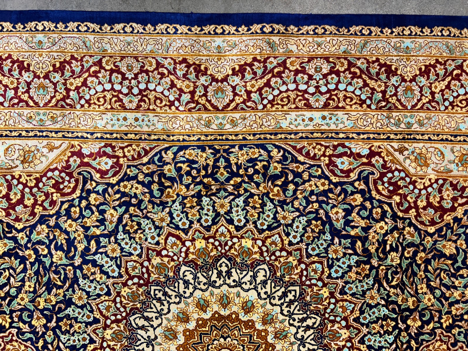 3'3"x5' Exquisite Extra-Fine Hand-Knotted 100% Silk Qume Area Rug - Carpet