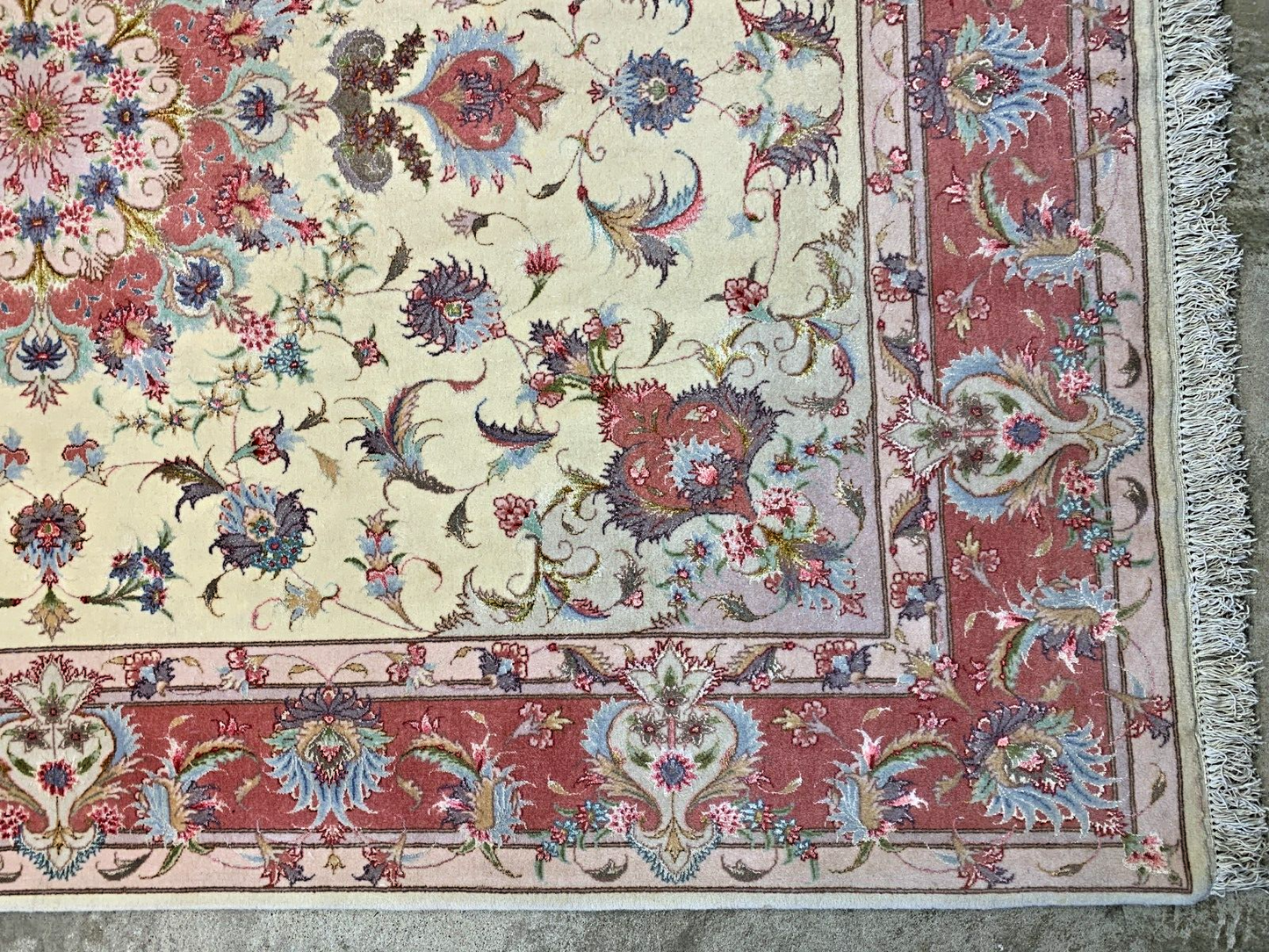 4'11"x7'4" Very Fine Hand-Knotted Wool & Silk Blend Tabrize Carpet - Area Rug