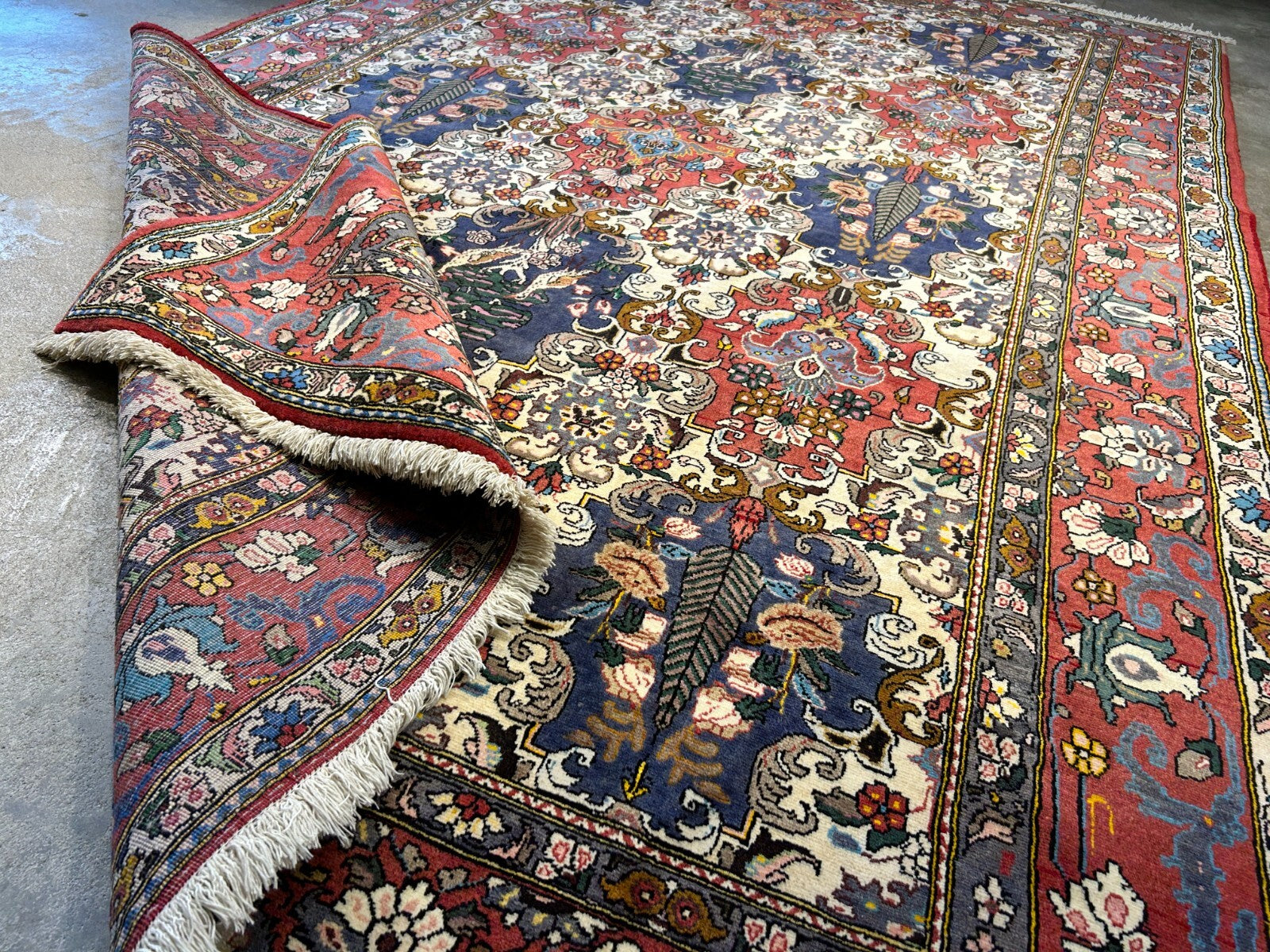 6'7"x10'4" Hand-Knotted 100% Lamb Wool Bakhtiarie Carpet - Area Rug