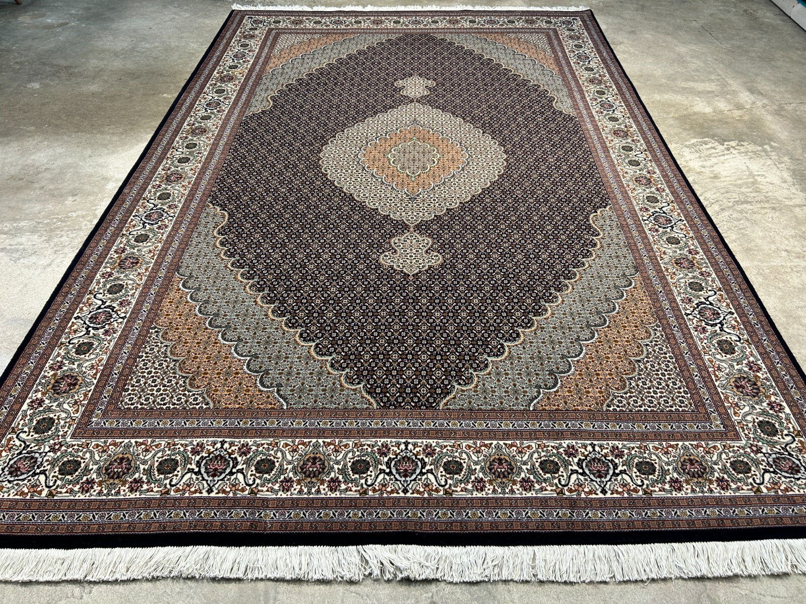 6'8"x10' Fine Hand-Knotted Wool & Silk Oriental Tabrize Rug - Area Carpet