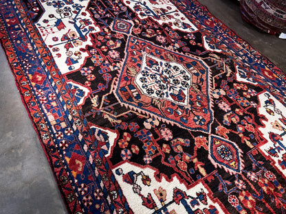 5'4" x 10'4" Hand-Knotted 100% Wool Nahavande Area Rug