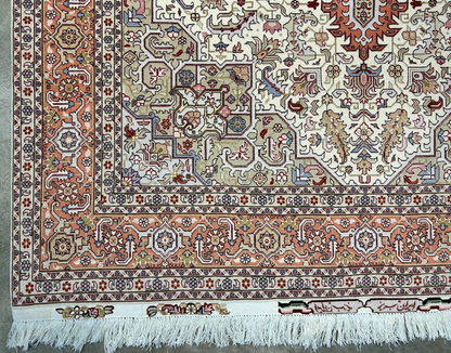 6'7"x9'10" Fine Hand-Knotted Wool & Silk Blend Tabrize Herize Carpet - Area Rug