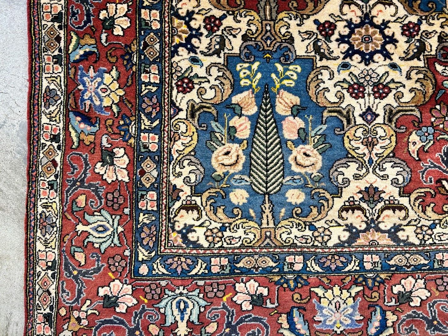 6'10"x10'2" Hand-Knotted 100% Lamb Wool Bakhtiarie Carpet - Area Rug