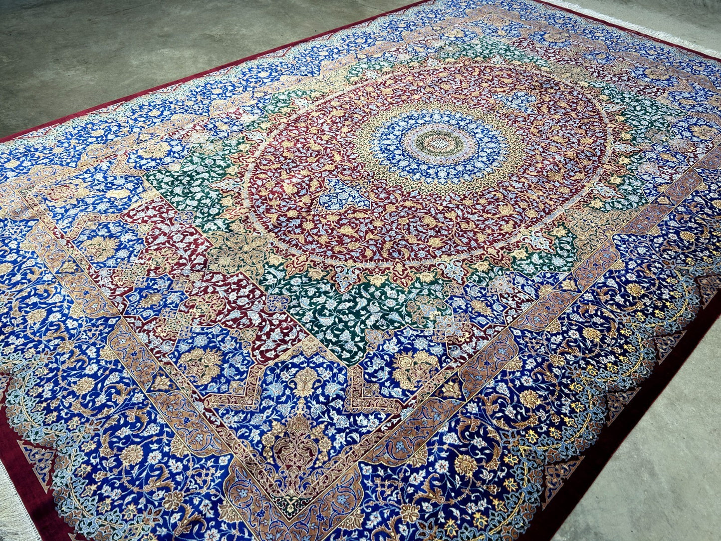 6'6"x10' Exquisite Extra-Fine Hand-Knotted 100% Silk Qume Carpet - Area Rug