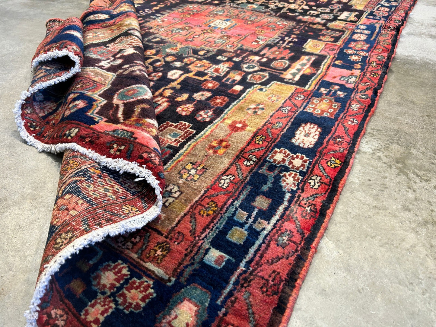 5'1" x 8'8" Hand-Knotted 100% Wool Carpet - Nahavande Area Rug