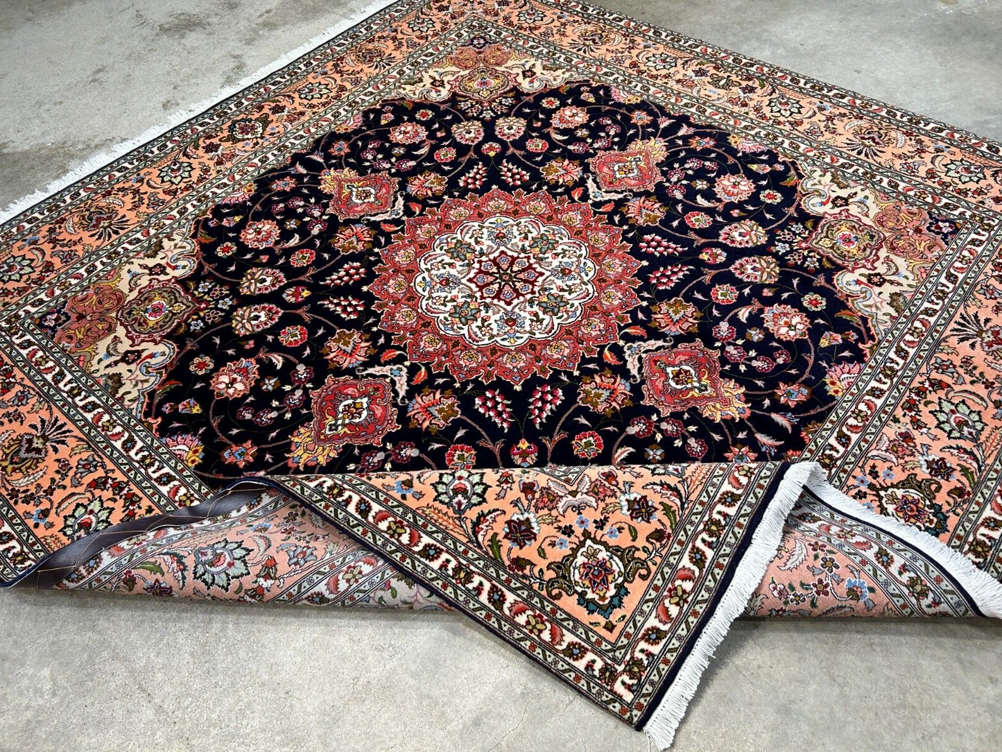 6'5"x6'7" Fine Hand-Knotted Wool & Silk Tabrize Rug - Area Carpet