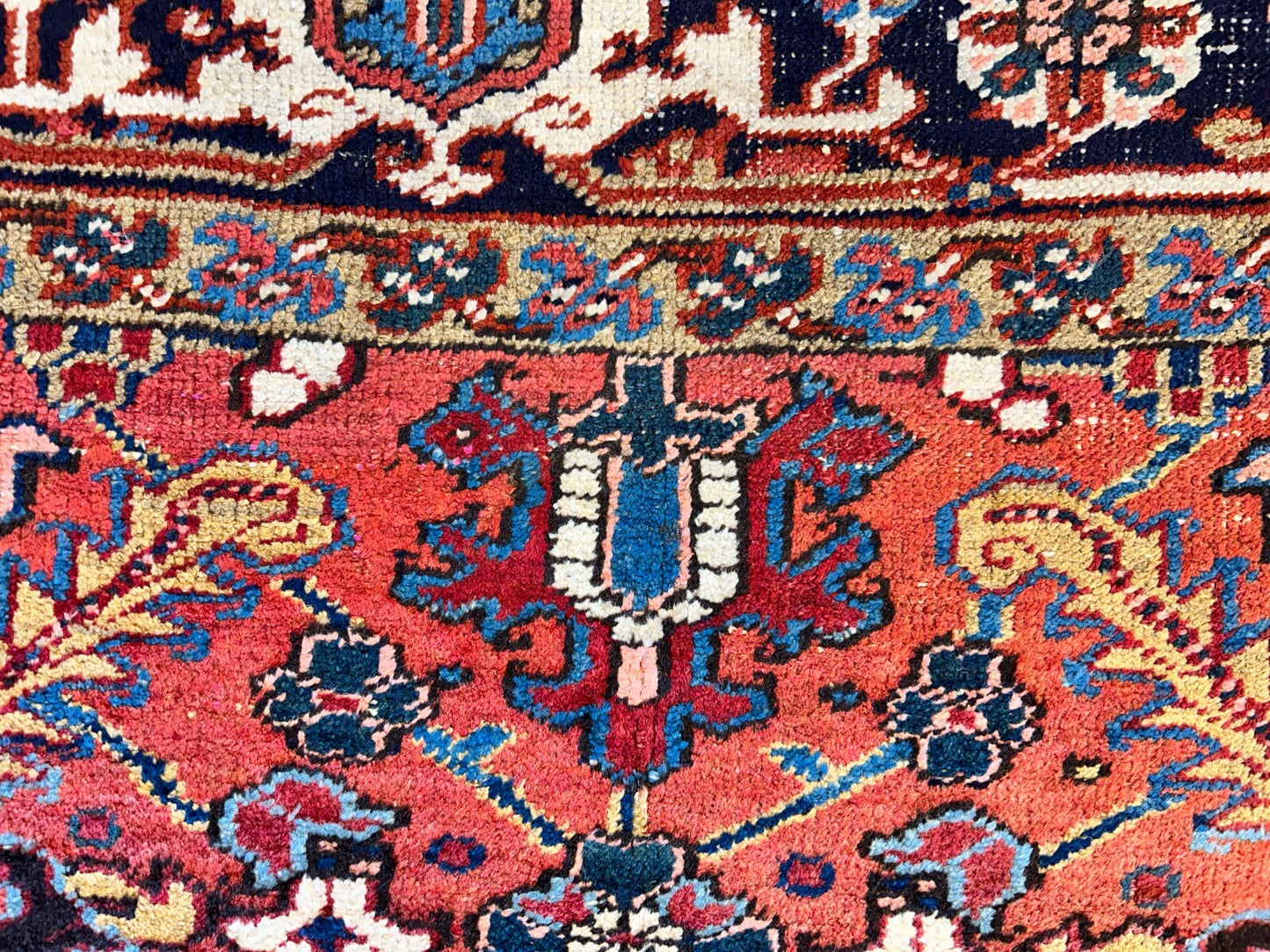 Collector Item - 8'6"x11'4" Antique Fine Wool Herize Hand-Knotted Rug