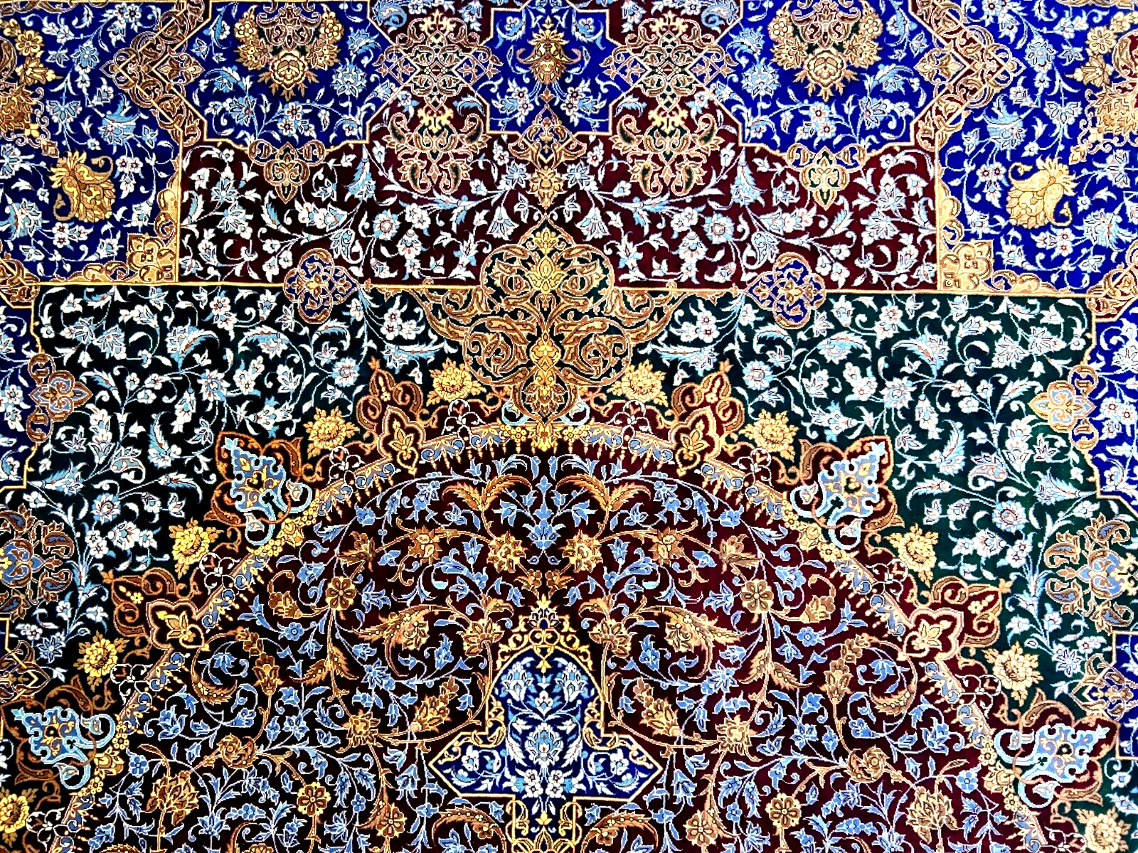 6'6"x10' Exquisite Extra-Fine Hand-Knotted 100% Silk Qume Carpet - Area Rug